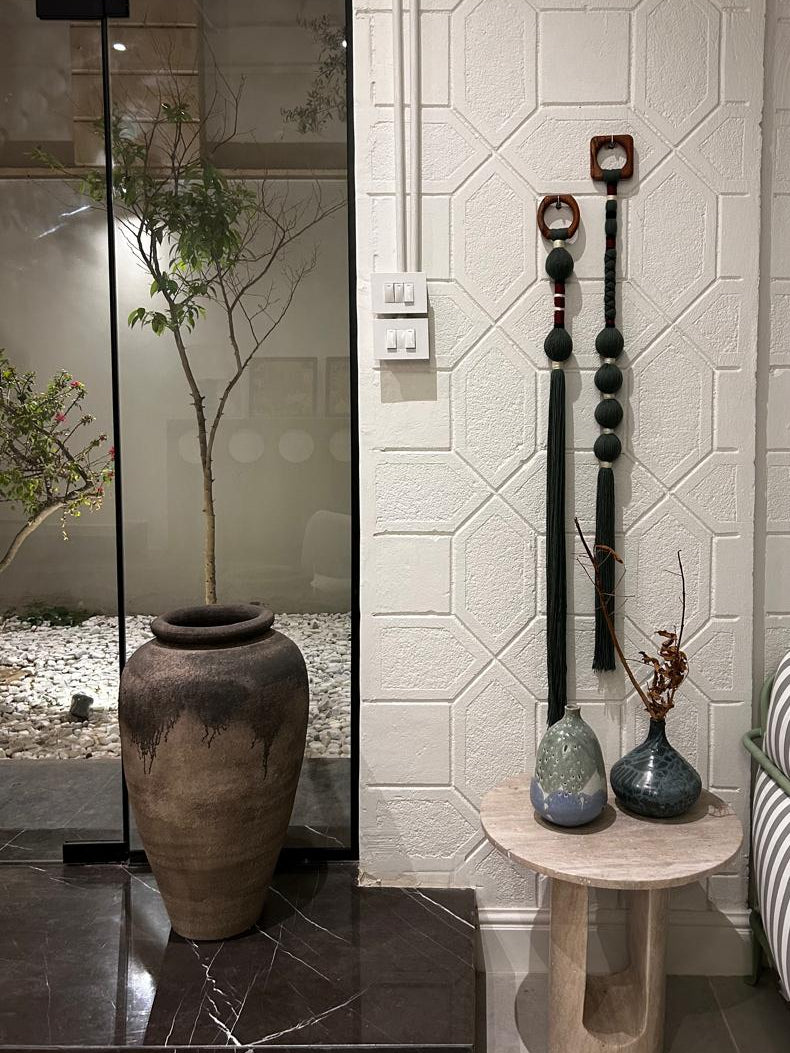 The Ancient Urn - Floor vase